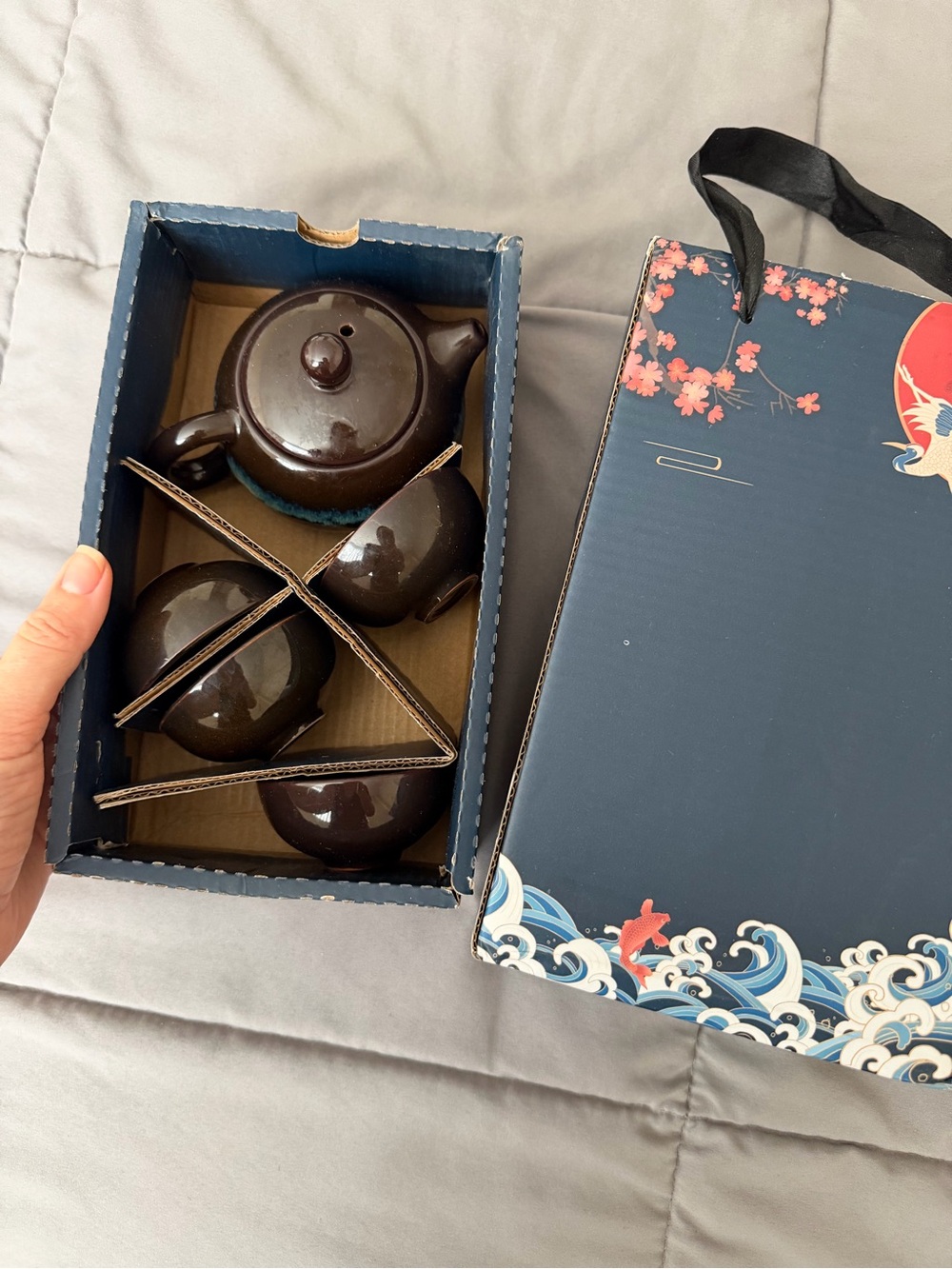 Elegant Black Ceramic Tea Set - Picture 5 of 8